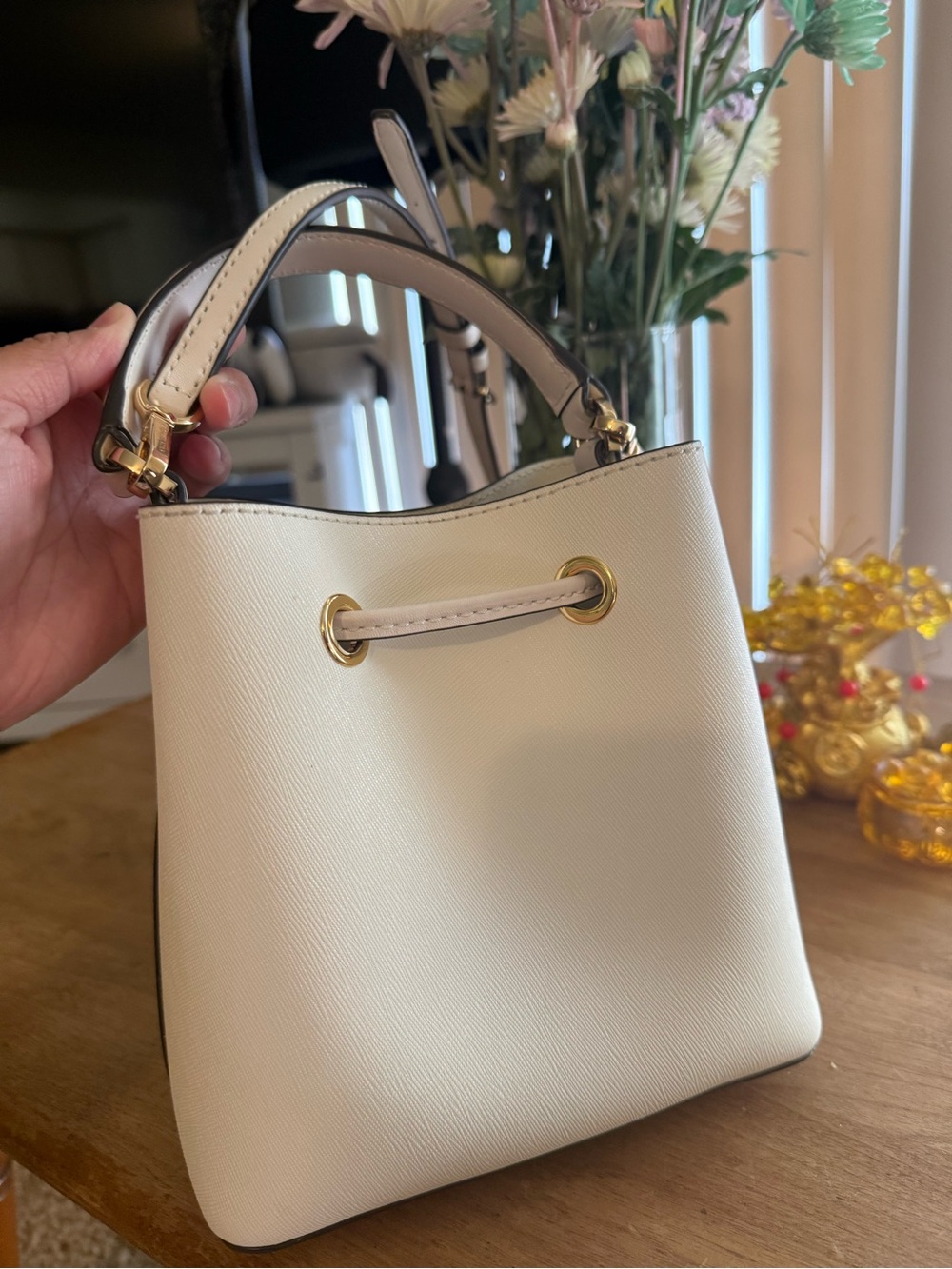 Michael Kors Cream Leather Mini Drawstring Bucket Bag - Picture 4 of 7